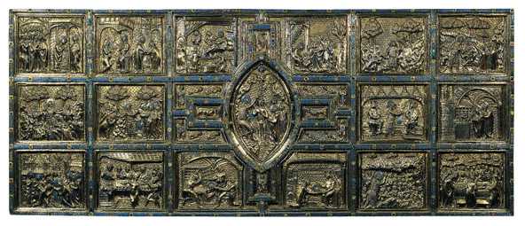 Paliotto in argento sull'altare maggiore del Duomo di Monza